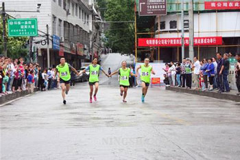 陕西省首届山地马拉松赛在宁陕举行